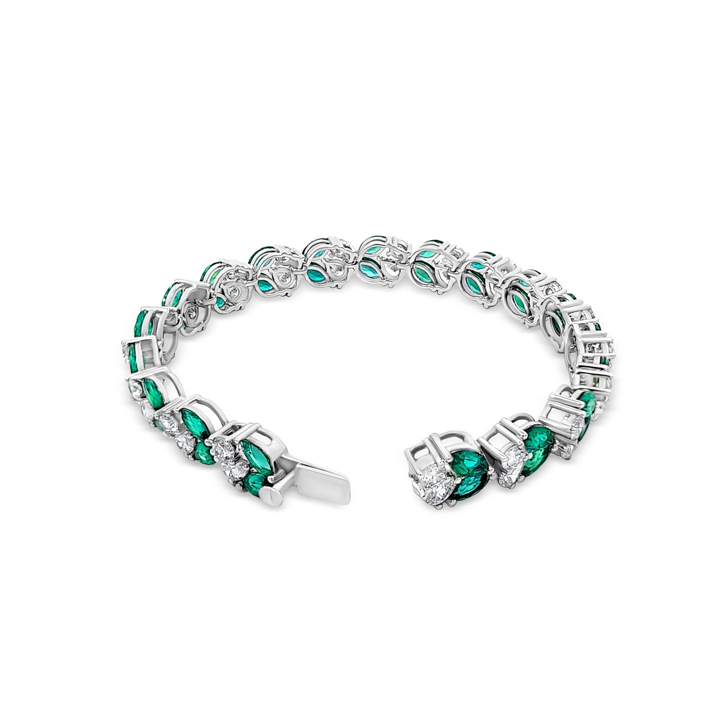 Samriddhi - 14K White Gold Pear, Round Lab-Grown Diamond, and Emerald Stone Bracelet