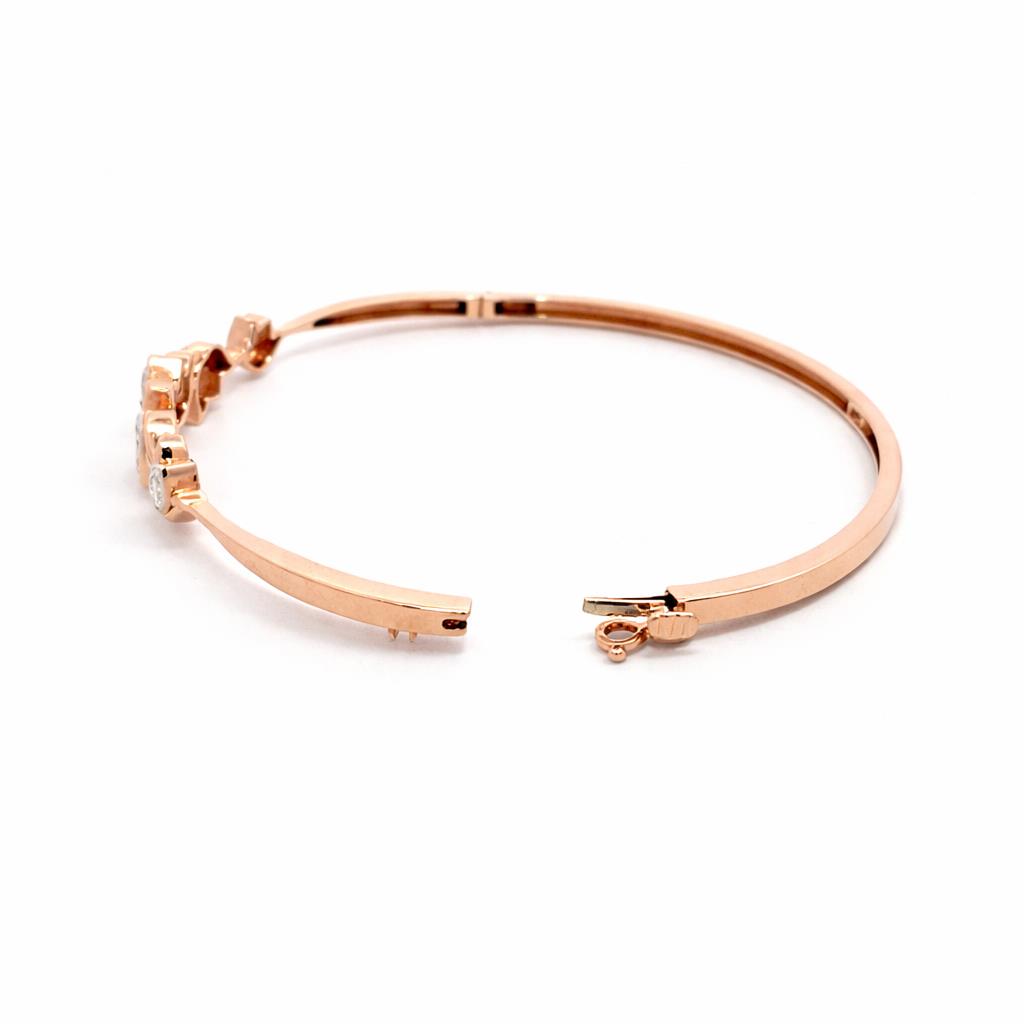 18K Rose Gold Diamond Bracelet with Pear-Shaped Diamonds