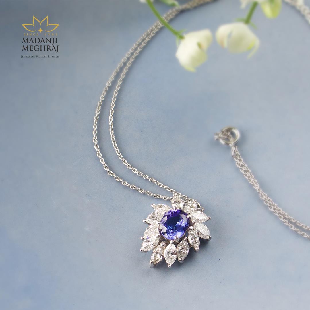 Ananda Mani: The Celestial Harmony 18K White Gold Diamond Pendant