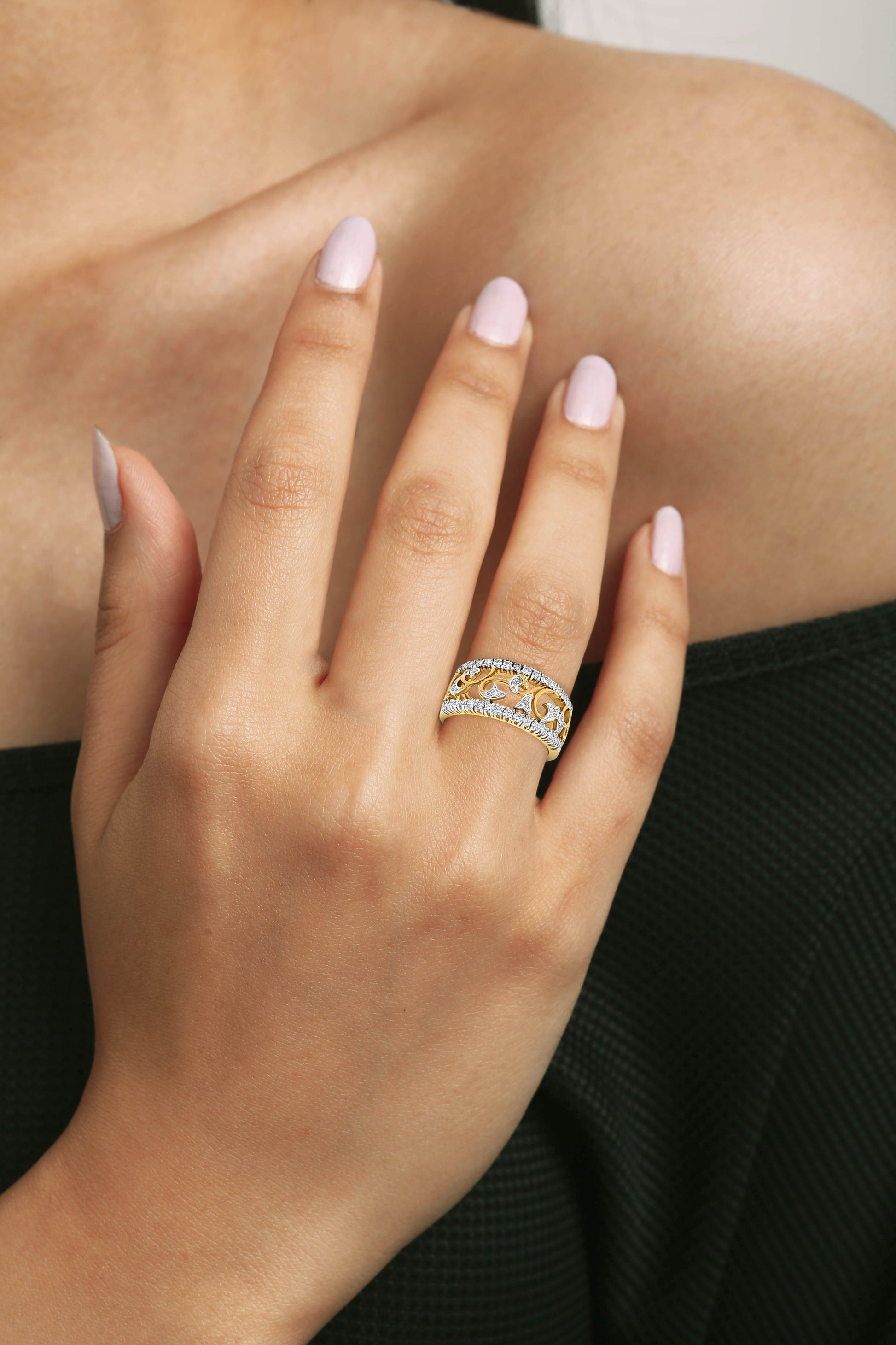 18k Gold Dual Shank Diamond Engagement Ring