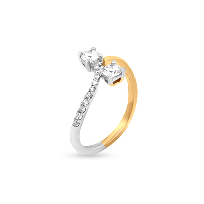 Two-Tone Harmony: 18k Gold Solitaire Ring with Dual Round Diamonds