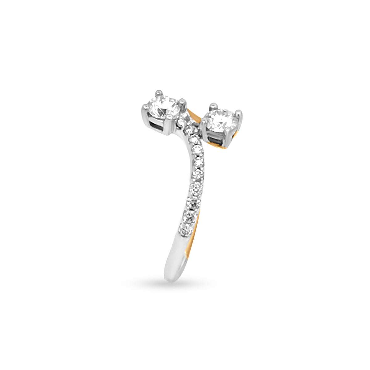 Two-Tone Harmony: 18k Gold Solitaire Ring with Dual Round Diamonds