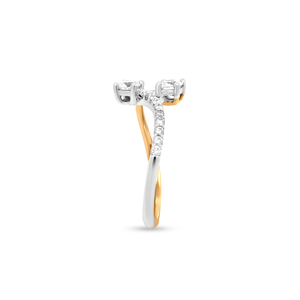 Two-Tone Harmony: 18k Gold Solitaire Ring with Dual Round Diamonds