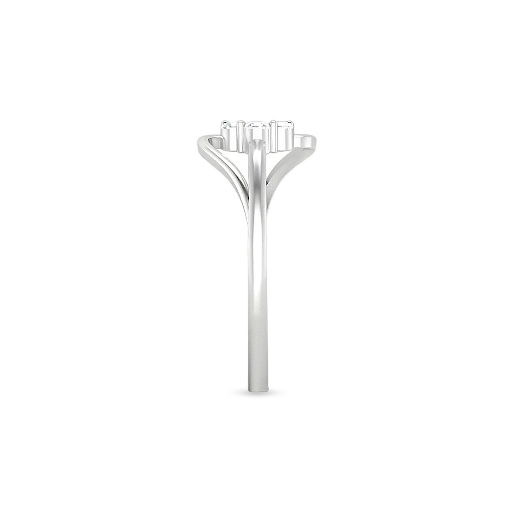 18K White Gold Diamond Ring