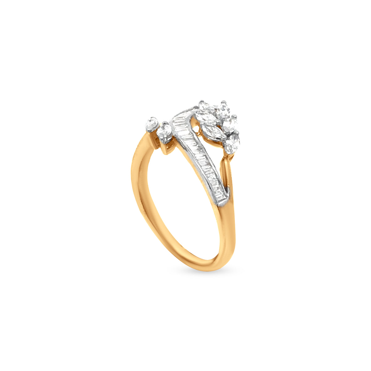 Timeless Beauty: 18k Yellow Gold Ring with Baguette and Marquise Diamonds in Abstract Foliole Design.