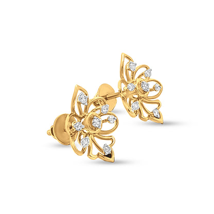 Pankhaara Harmony: 18k Yellow Gold Pan Leaves Diamond Pendant Necklace Set