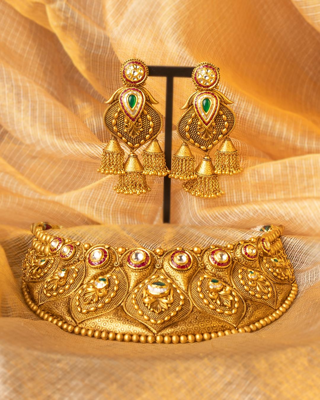 Rajsi Haar: 22K Yellow Gold Choker Necklace with Jhumka Earrings