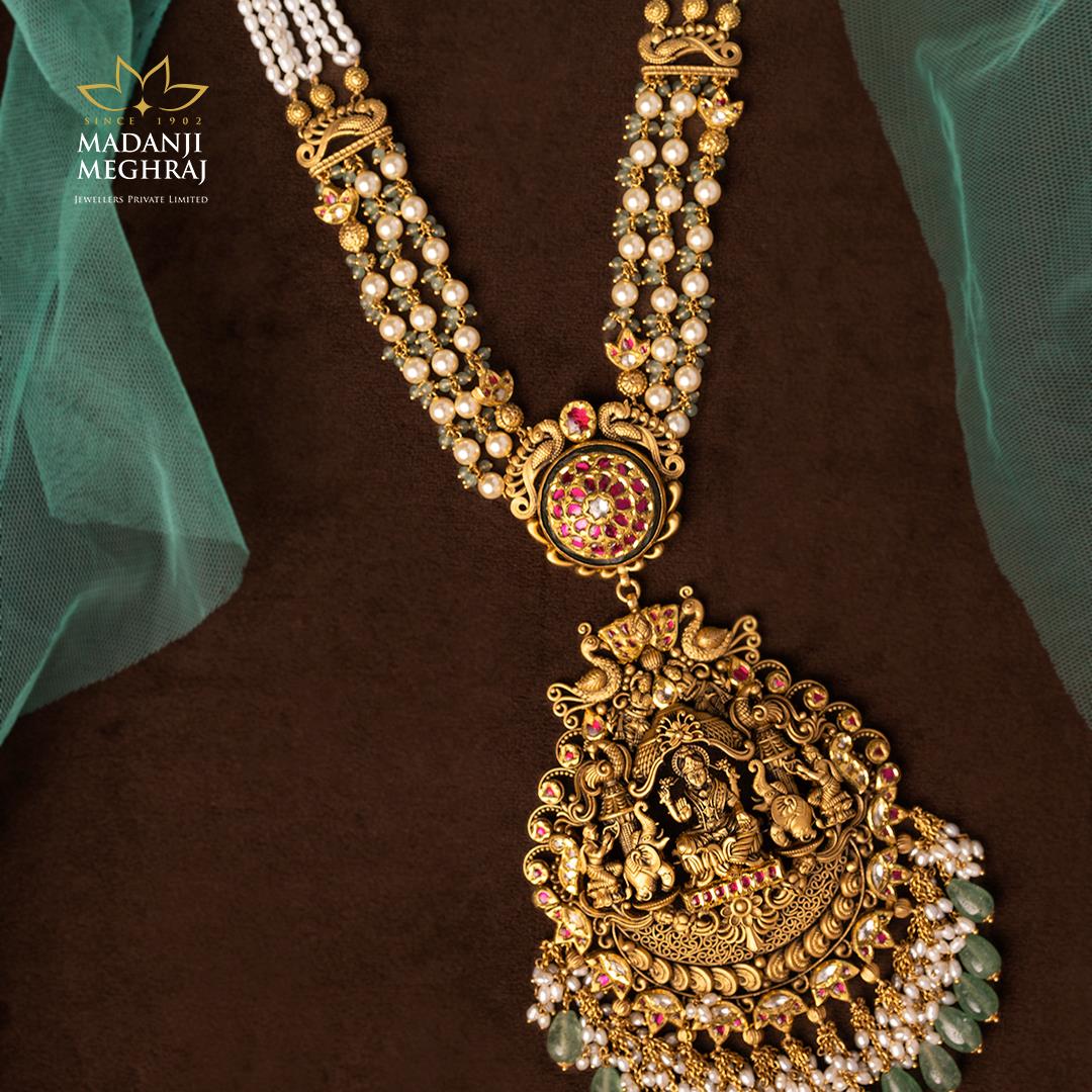 The Divya Devi Laxmi 22k Yellow Gold Temple Jewellery  Set