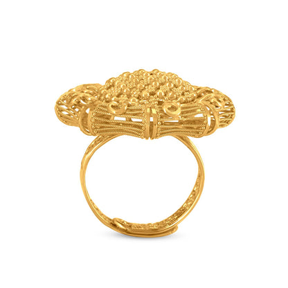 22k Yellow Gold Cocktail Ring: Exquisite Filigree Craftsmanship.