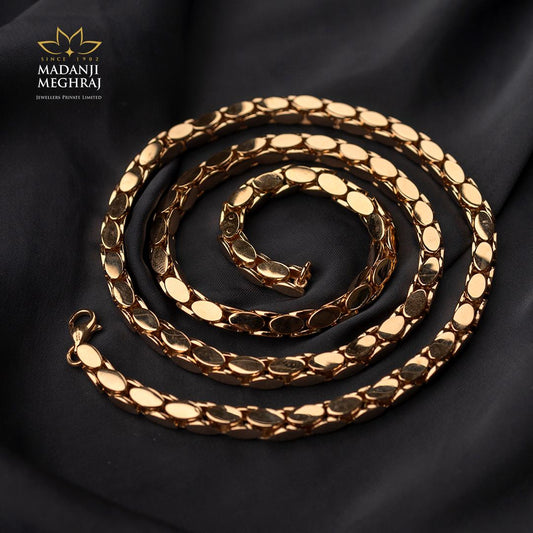Radiant Serpent: The 18K Rose Gold Cobra Chain