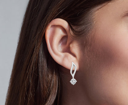 Flame Design Sterling Silver Stud Earrings with Diamond-Like Sparkle